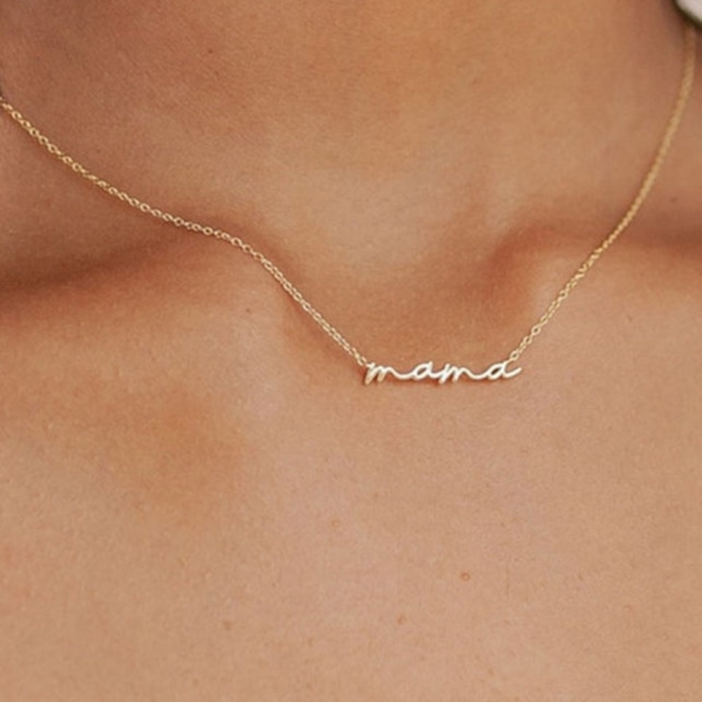 “Mama” necklace